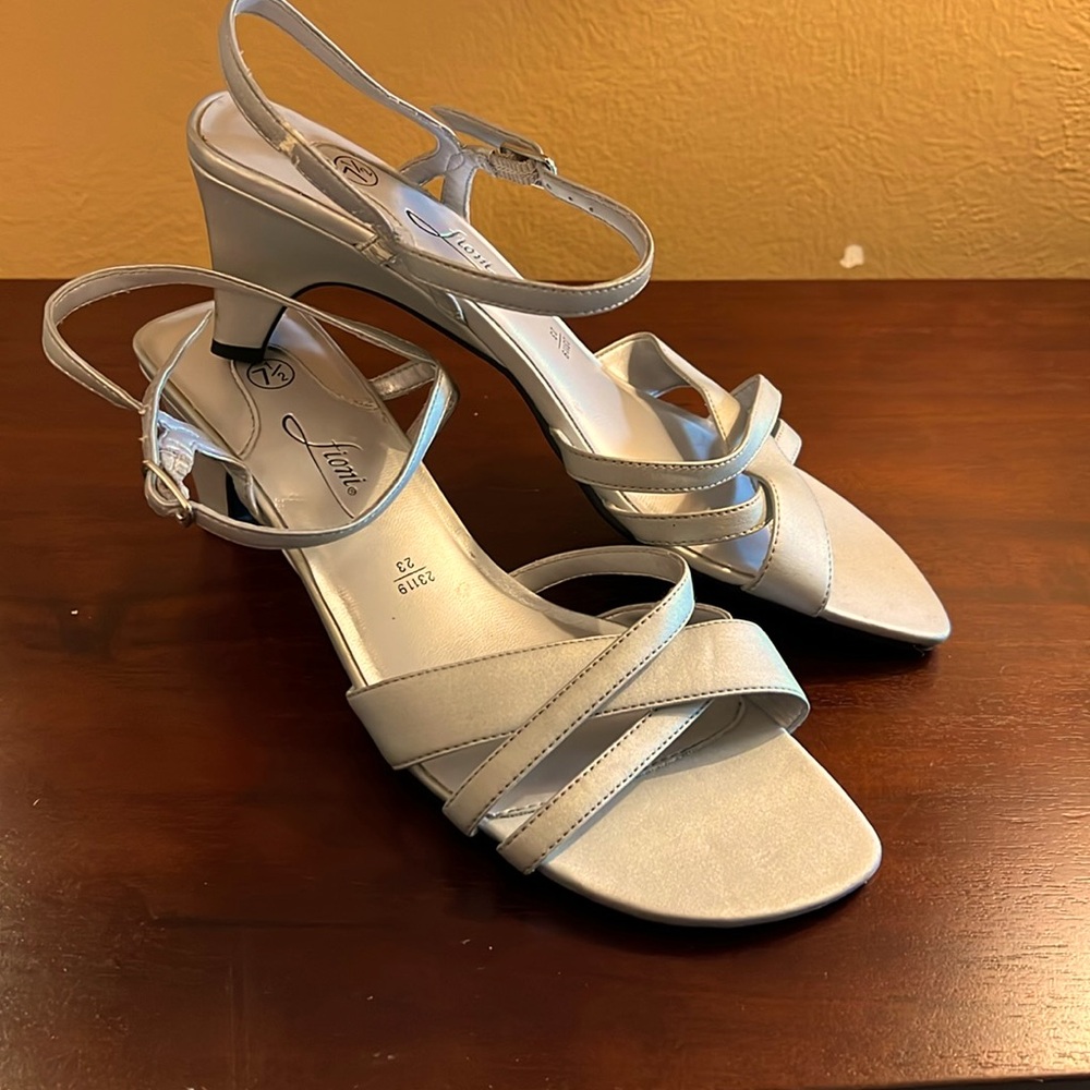 Gray dressy sandals worn a few times for weddings. Fioni -7 1/2.